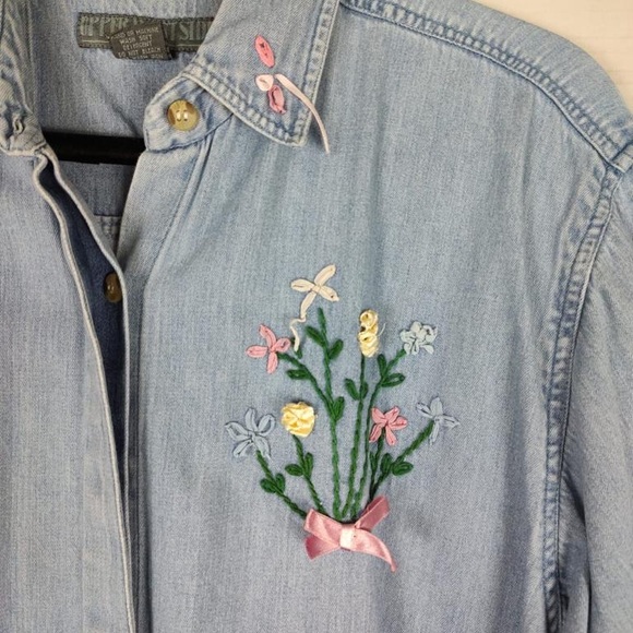 Upper West Side L Shirt Woman’s Blue Denim Button Long Sleeve Floral Embroidery - Picture 3 of 9